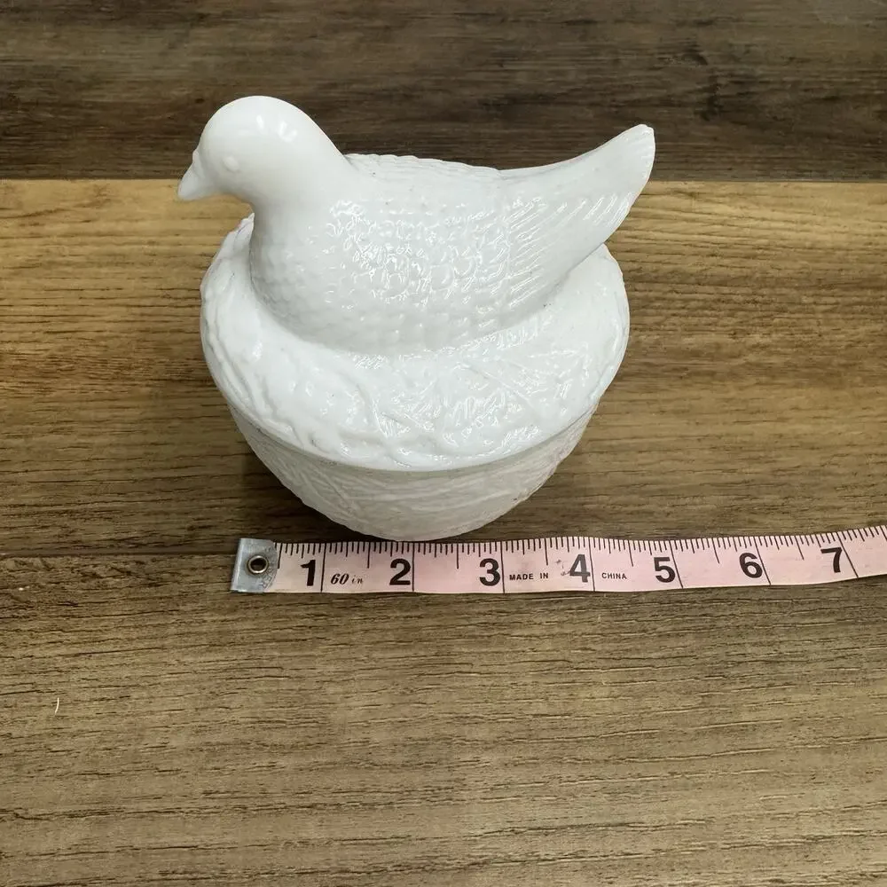 AVON - VINTAGE WHITE MILK GLASS BIRD ON A NEST WITH LID - MANY USES